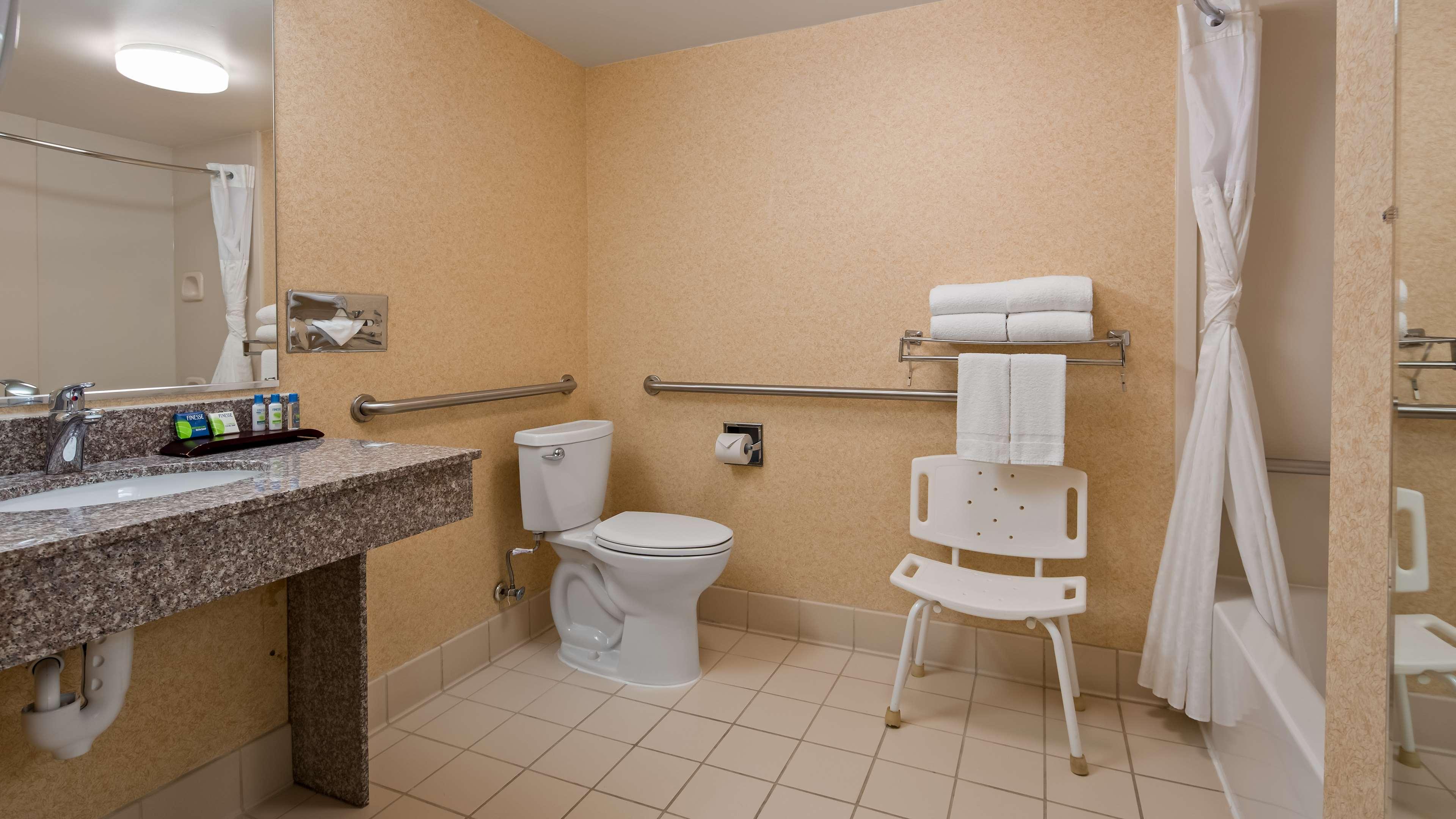 Surestay Plus Hotel By Best Western Chicago Ломбард Экстерьер фото