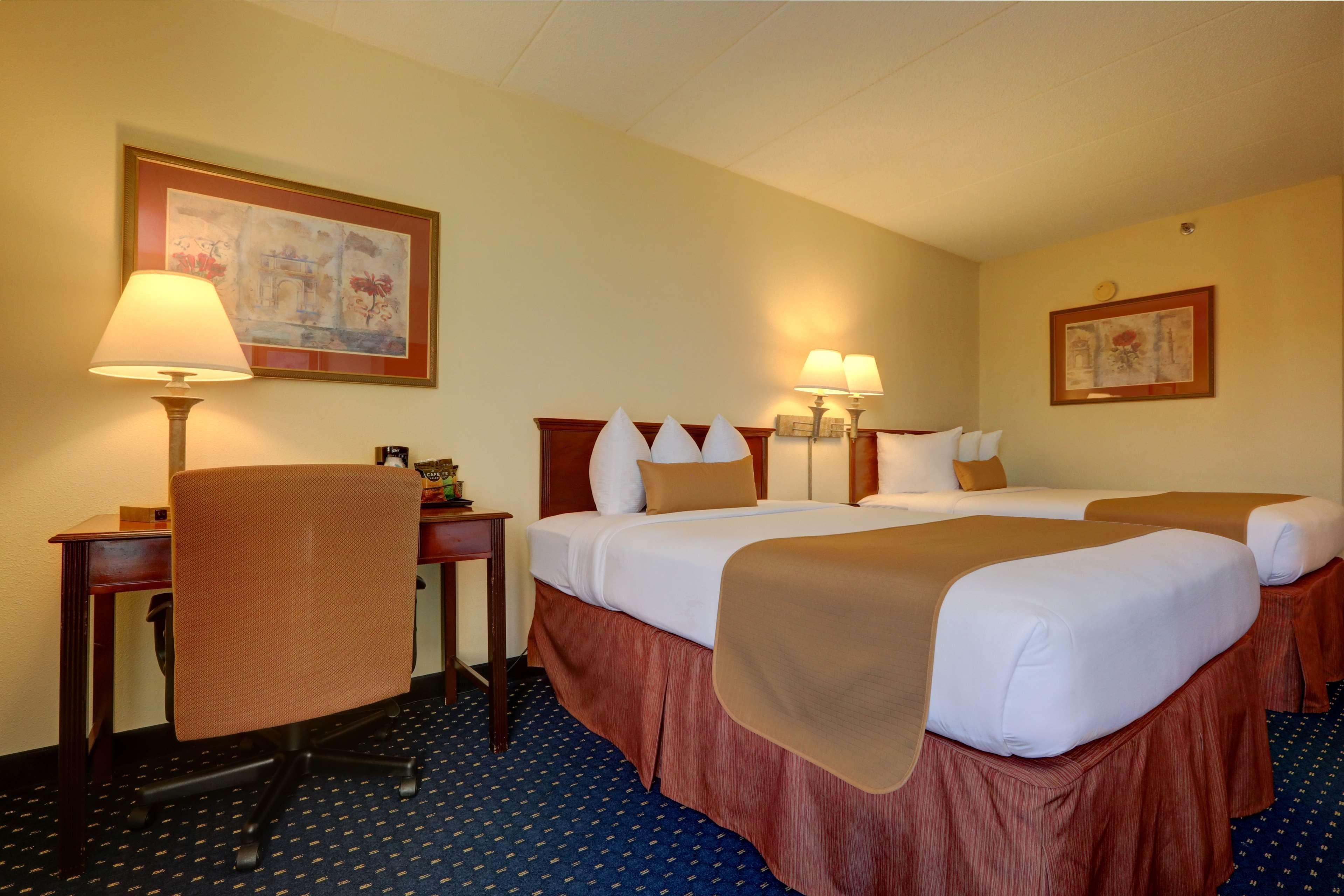 Surestay Plus Hotel By Best Western Chicago Ломбард Экстерьер фото
