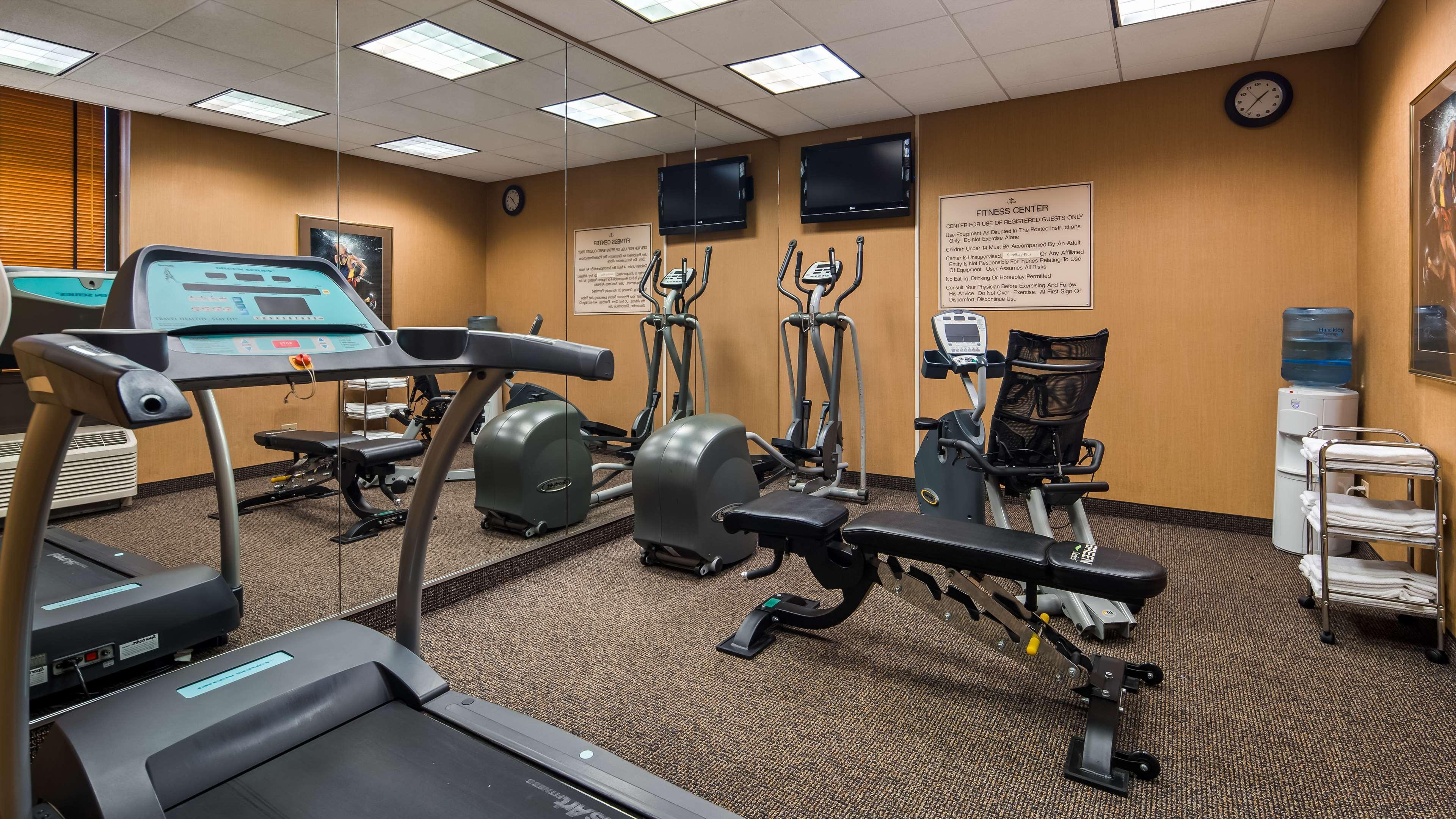 Surestay Plus Hotel By Best Western Chicago Ломбард Экстерьер фото