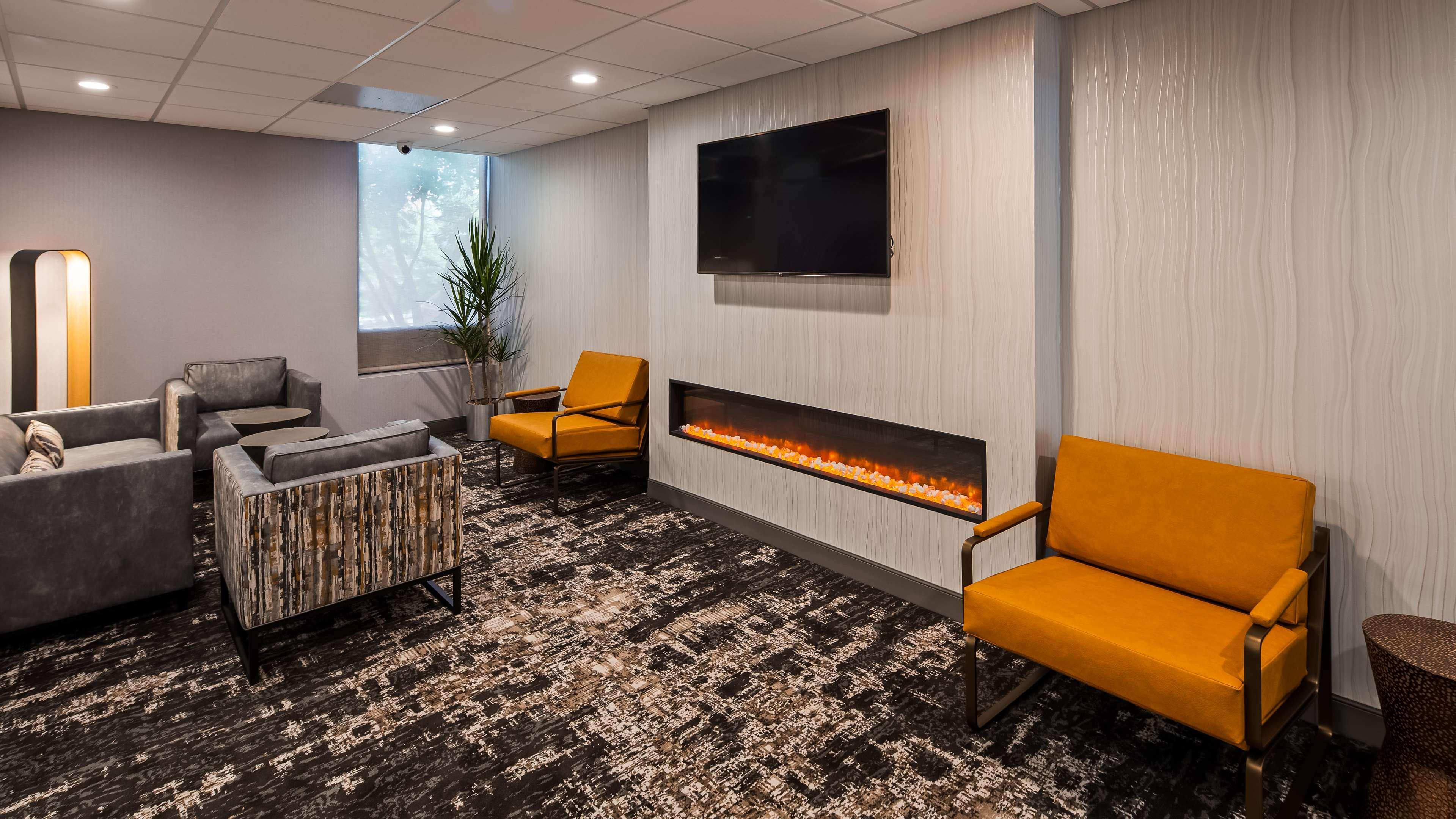 Surestay Plus Hotel By Best Western Chicago Ломбард Экстерьер фото