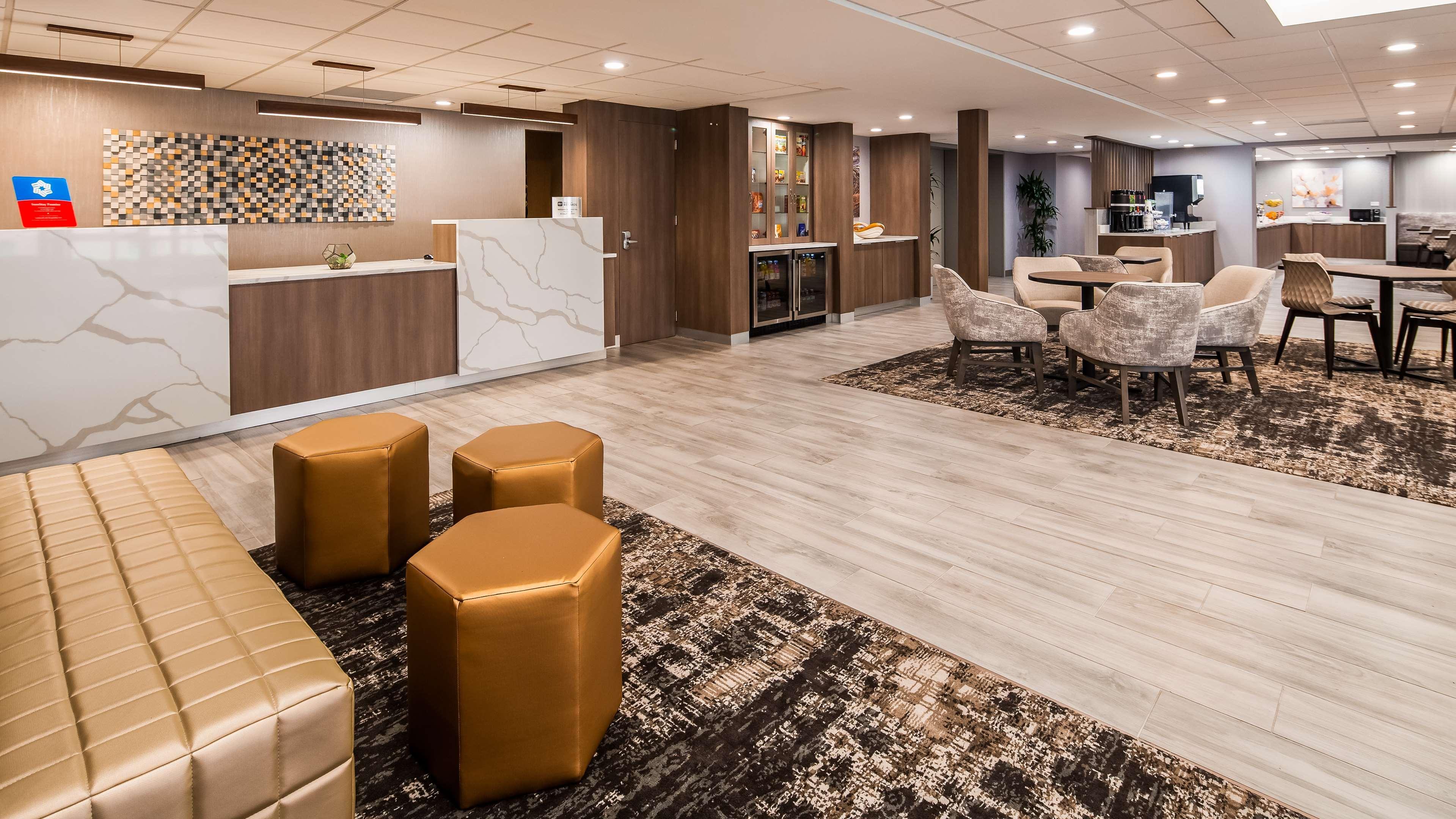 Surestay Plus Hotel By Best Western Chicago Ломбард Экстерьер фото