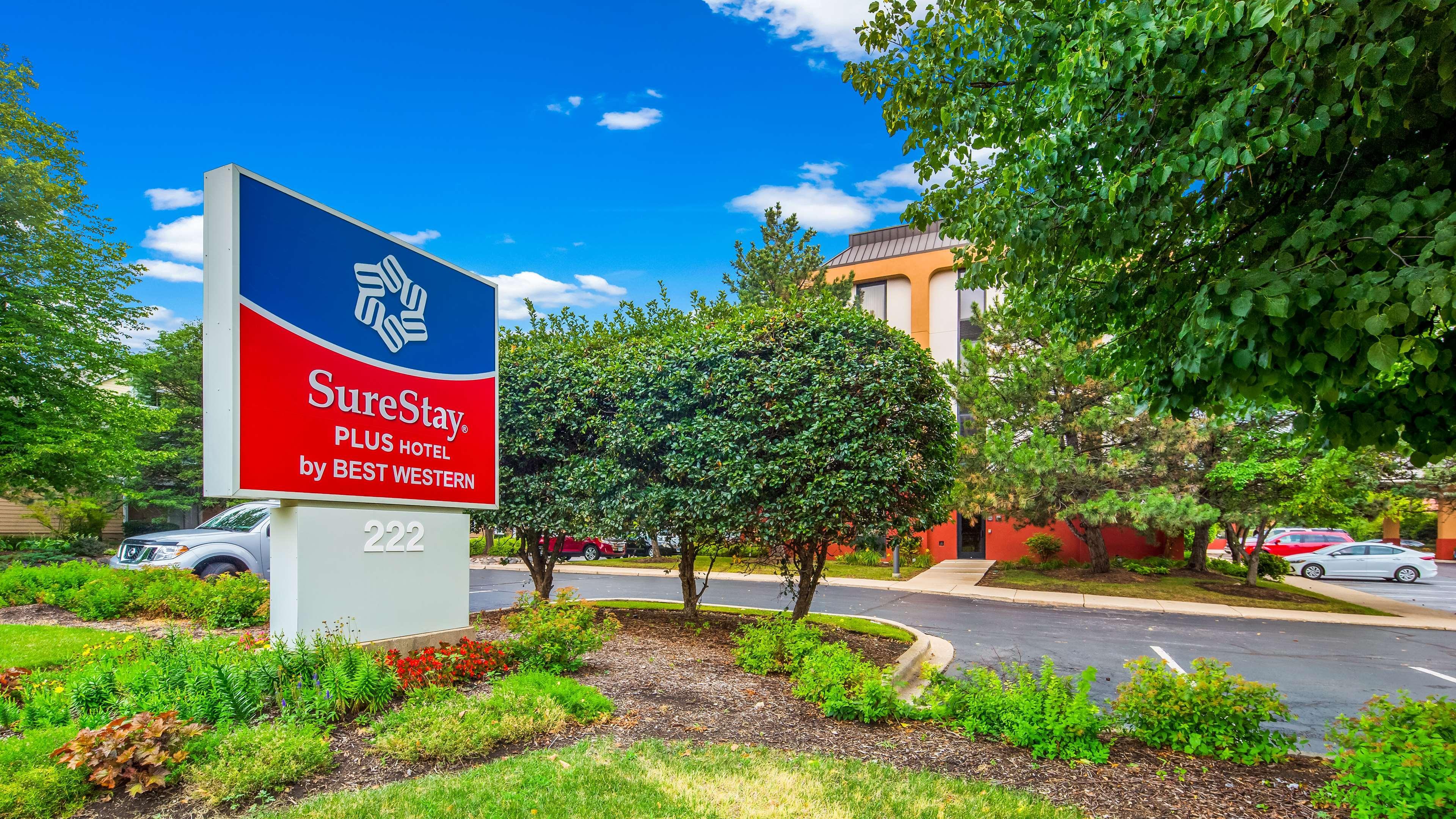 Surestay Plus Hotel By Best Western Chicago Ломбард Экстерьер фото