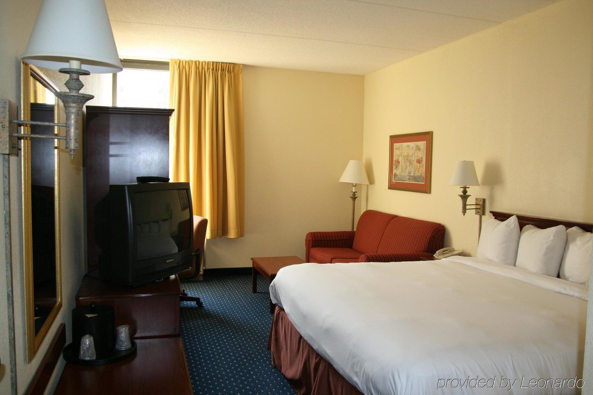 Surestay Plus Hotel By Best Western Chicago Ломбард Экстерьер фото