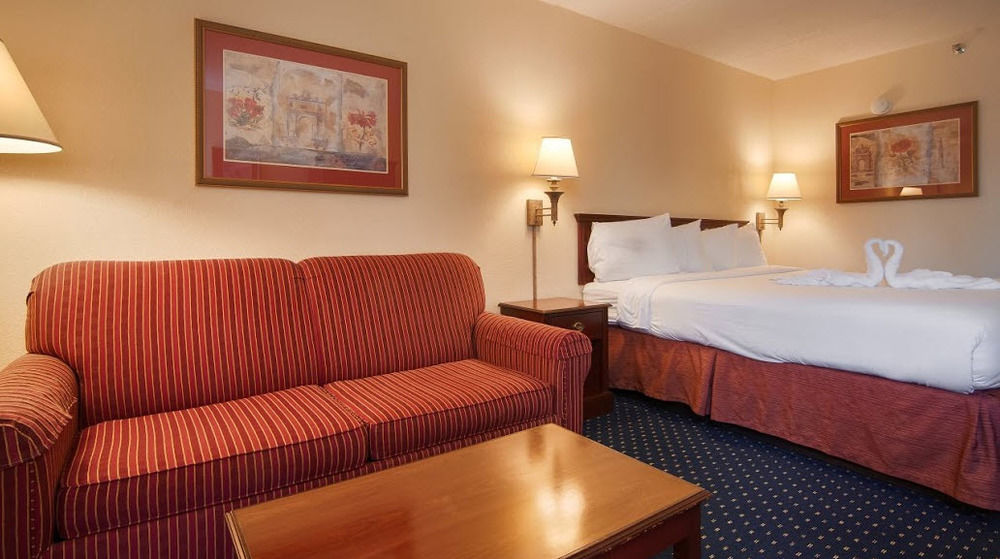 Surestay Plus Hotel By Best Western Chicago Ломбард Экстерьер фото